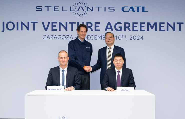 John Elkann engage Stellantis avec le chinois CATL