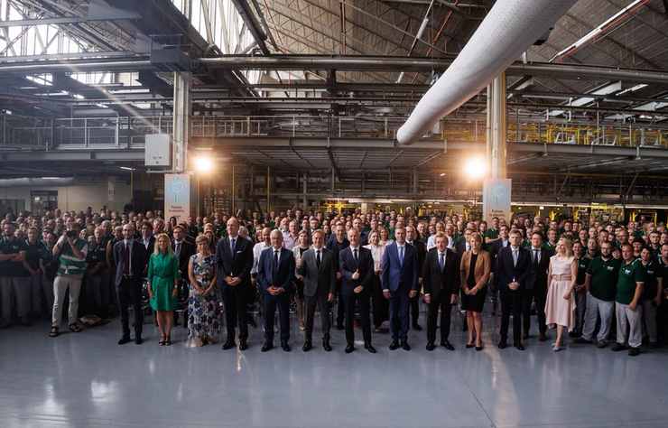 officialisation par le premier ministre slovène, Robert Golob, de la production future de la nouvelle Renault Twingo électrique