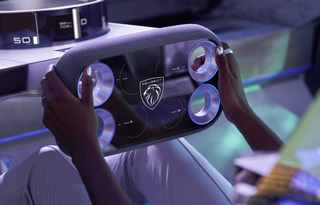 Peugeot va généraliser le volant rectangulaire