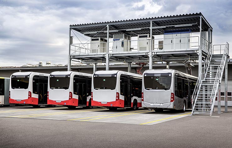 Autobus électrique Mercedes eCitaro à la station de recharge de Mannheim