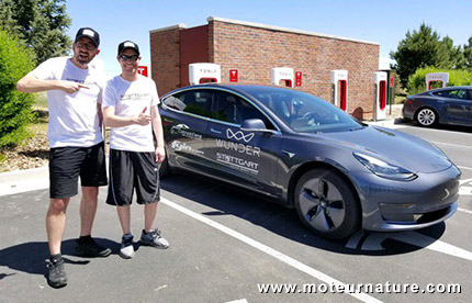 Record d'autonomie en Tesla Model 3