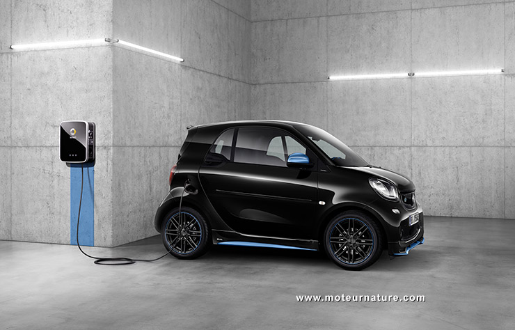 Plug & Charge by Daimler