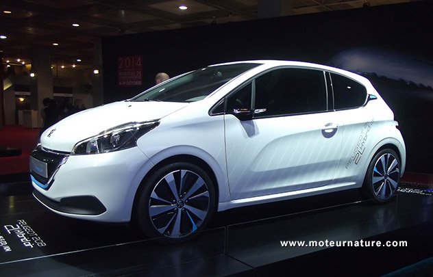 Peugeot 208 Hybrid Air 2 l/100 km