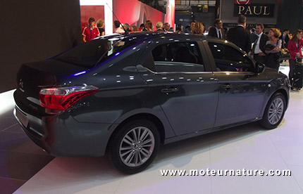 Citroën C-Elysée au salon de Paris en 2012