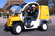 Véhicule électrique de la poste